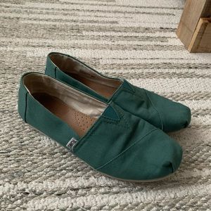 TOMS Slip Ons